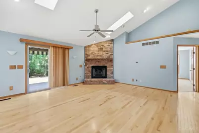 1589 Rockleigh Road, Washington Twp, OH 45458 - Photo 5