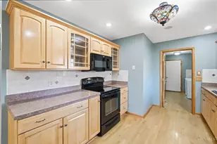1589 Rockleigh Rd, Washington Twp, OH 45458 - Photo 15