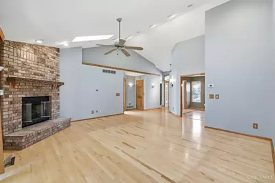 1589 Rockleigh Road, Washington Twp, OH 45458 - Photo 7