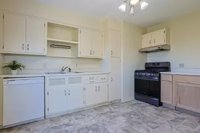 7561 Kirtley Drive, Sycamore Township, OH 45236 - Photo 15