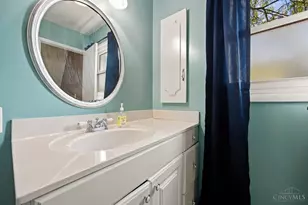1946 Edgewater Dr, Springfield Township, OH 45240 - Photo 33