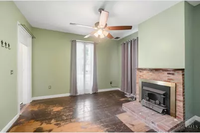 637 W Fosters Maineville Road, Hamilton Township, OH 45039 - Photo 25