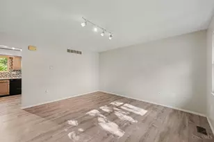306 Wakefield St, Loveland, OH 45140 - Photo 3