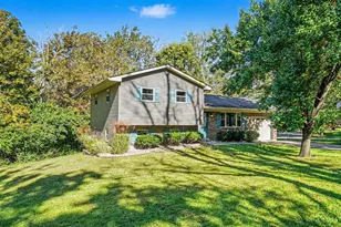 306 Wakefield Ave, Loveland, OH 45140 - Photo 3