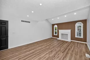 5696 Heron Dr, West Chester, OH 45069 - Photo 21