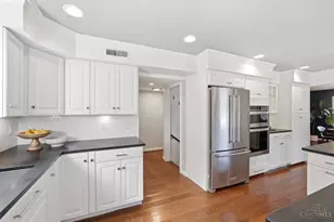 3243 Linwood Ave, Cincinnati, OH 45226 - Photo 17