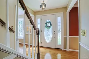 1077 Hawkstone Dr, Cincinnati, OH 45230 - Photo 3