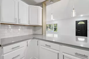 5940 Kenneth Ave, Cincinnati, OH 45224 - Photo 15