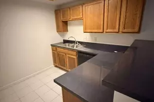 7633 Brannon Dr, Cincinnati, OH 45255 - Photo 9