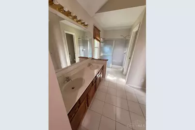 7633 Brannon Drive, Cincinnati, OH 45255 - Photo 3
