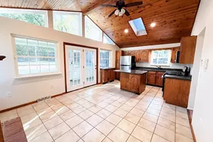 7472 Gracely Dr, Cincinnati, OH 45233 - Photo 15