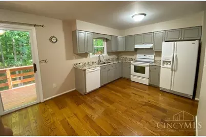 9112 Dominion Circle, Cincinnati, OH 45249 - Photo 3