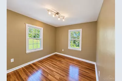 9770 Playtime Lane, Springfield Township, OH 45231 - Photo 11