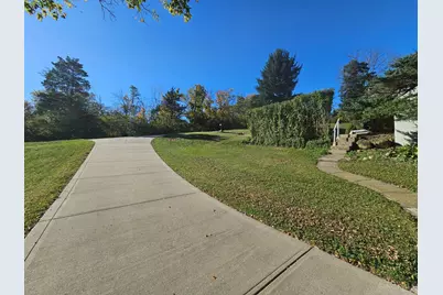 9770 Playtime Lane, Springfield Township, OH 45231 - Photo 33