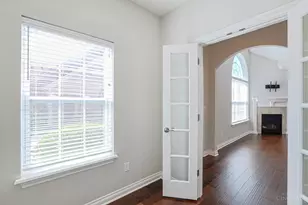 6770 Liberty Cir, Liberty Township, OH 45069 - Photo 7