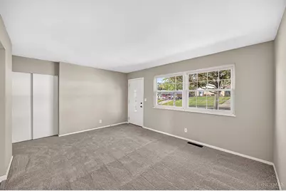412 Hartford Drive, Hamilton, OH 45013 - Photo 3