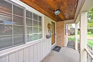 7123 Greenfringe Ln, Springfield Township, OH 45224 - Photo 5