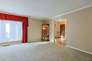 742 Story Dr, Fairfield, OH 45014 - Photo 7