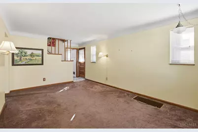 1971 N Lynndale Avenue, Cincinnati, OH 45231 - Photo 7