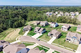 6023 Falconway Ct, Green Township, OH 45247 - Photo 3