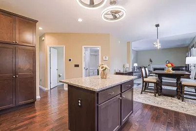 6807 Trailview Close, Hamilton Township, OH 45039 - Photo 15