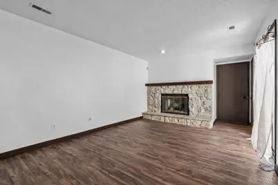 8621 Sea Pines Lane, Centerville, OH 45458 - Photo 5