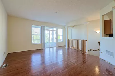 9371 Stoneybrooke, Springfield Township, OH 45231 - Photo 5