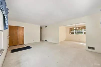 5137 Grossepointe Lane, Cincinnati, OH 45238 - Photo 7