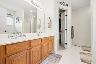 5210 Woodtop Dr, Goshen, OH 45140 - Photo 17