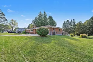 6417 Mapleton Ave, Delhi Township, OH 45233 - Photo 3