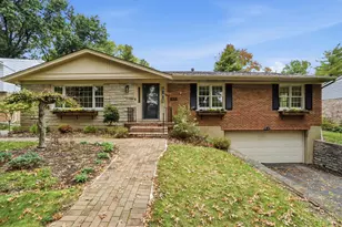 1020 Cloverfield Ln, Springfield Township, OH 45224 - Photo 1