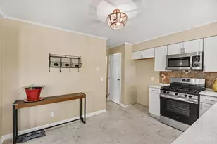 4371 Airycrest Ln, Green Township, OH 45211 - Photo 13
