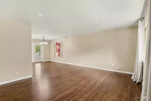 4371 Airycrest Ln, Green Township, OH 45211 - Photo 7