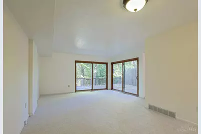 9957 Timbers Drive, Blue Ash, OH 45242 - Photo 7