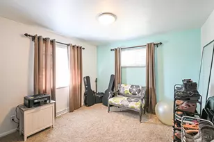 2082 Rollingridge Ln, Cincinnati, OH 45238 - Photo 13