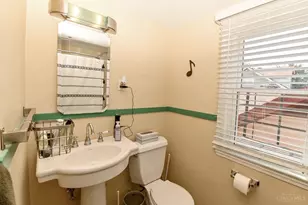 2748 Madison Rd, Cincinnati, OH 45209 - Photo 23