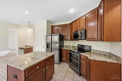 6398 Mueller Lakes, Loveland, OH 45140 - Photo 17
