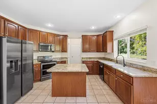 6398 Mueller Lakes Ln, Miami Township, OH 45140 - Photo 15