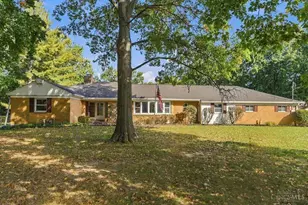 710 Fleming Rd, Springfield Township, OH 45231 - Photo 1
