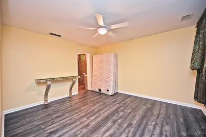 10611 Grimsby Lane, Evendale, OH 45241 - Photo 39