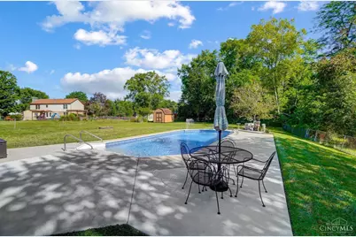 582 Virginia Lane, Union Township, OH 45244 - Photo 5