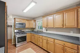 12109 Seaford Dr, Colerain Township, OH 45231 - Photo 13