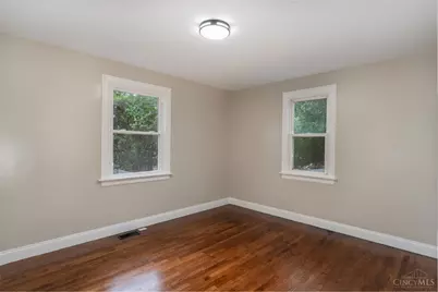 1166 Groesbeck Road, Cincinnati, OH 45224 - Photo 9