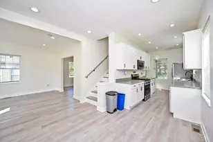 5748 Bramble Ave, Cincinnati, OH 45227 - Photo 11
