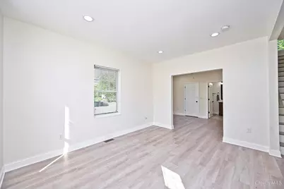 5748 Bramble Avenue, Cincinnati, OH 45227 - Photo 7