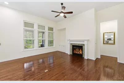 7457 Chagrin Place, Hamilton Township, OH 45039 - Photo 11