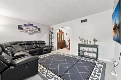 6387 Holloway Drive, Liberty Township, OH 45044 - Photo 9