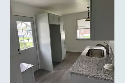 7549 Ross Avenue, Springfield Township, OH 45237 - Photo 15