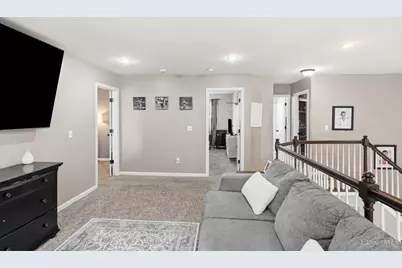 7477 Hunters Creek Lane, Colerain Township, OH 45247 - Photo 29