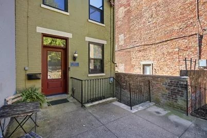 407 Milton, Cincinnati, OH 45202 - Photo 3